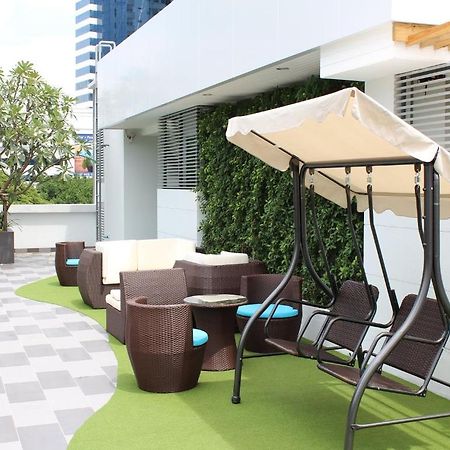 The Moonite Boutique Hotel Bangkok Esterno foto