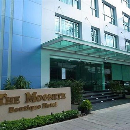 The Moonite Boutique Hotel Bangkok Esterno foto