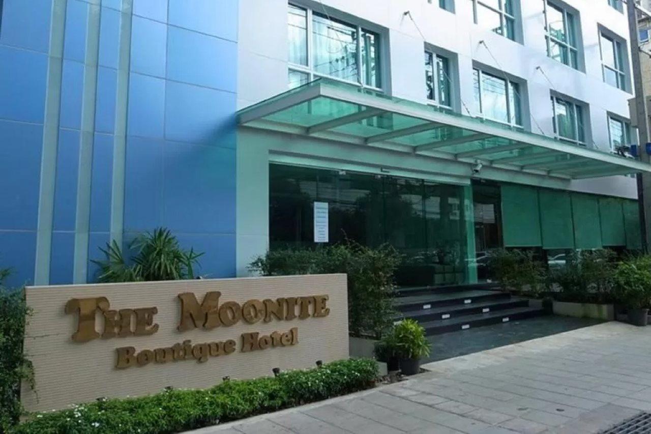 The Moonite Boutique Hotel Bangkok Esterno foto