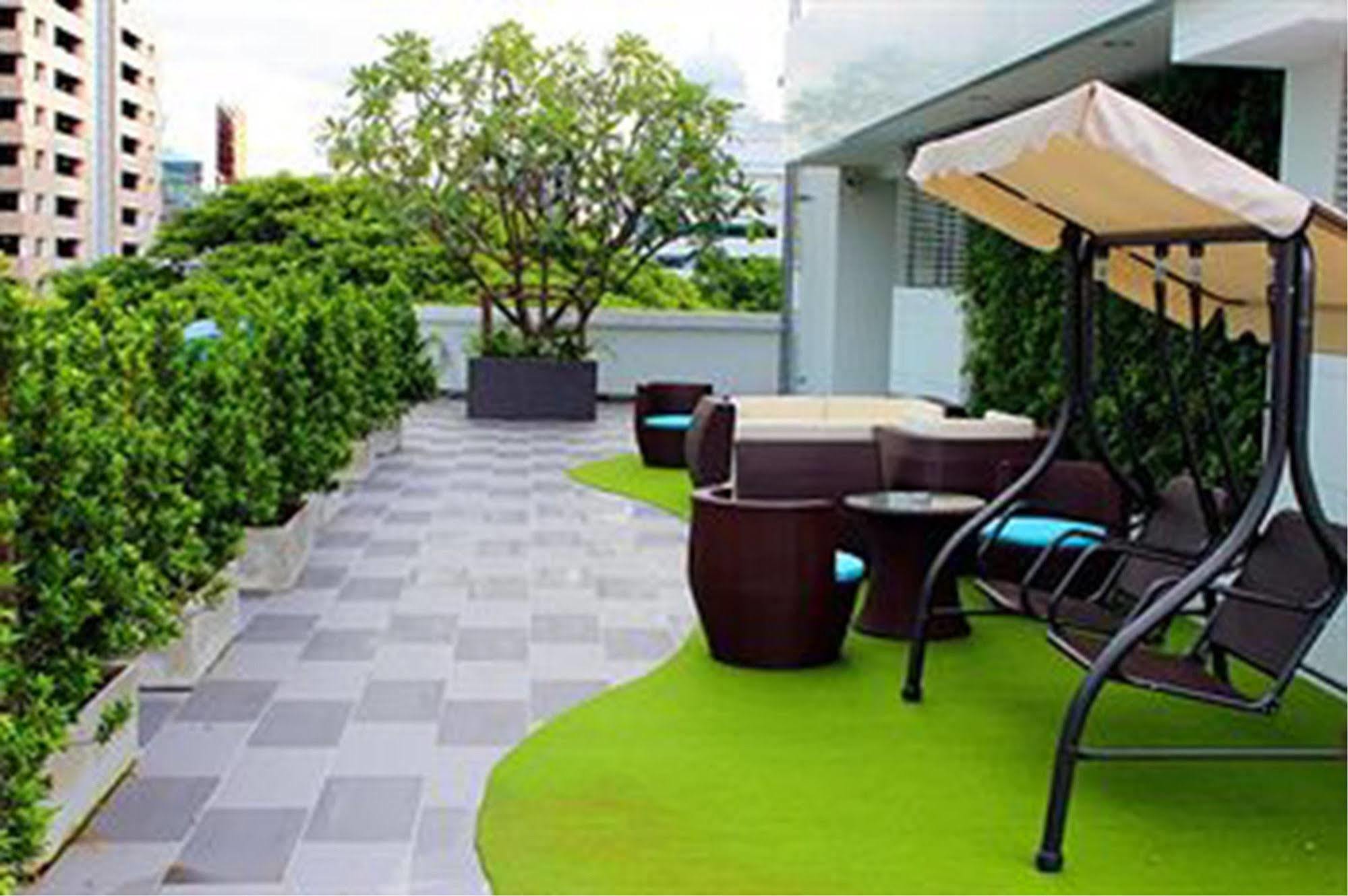 The Moonite Boutique Hotel Bangkok Esterno foto