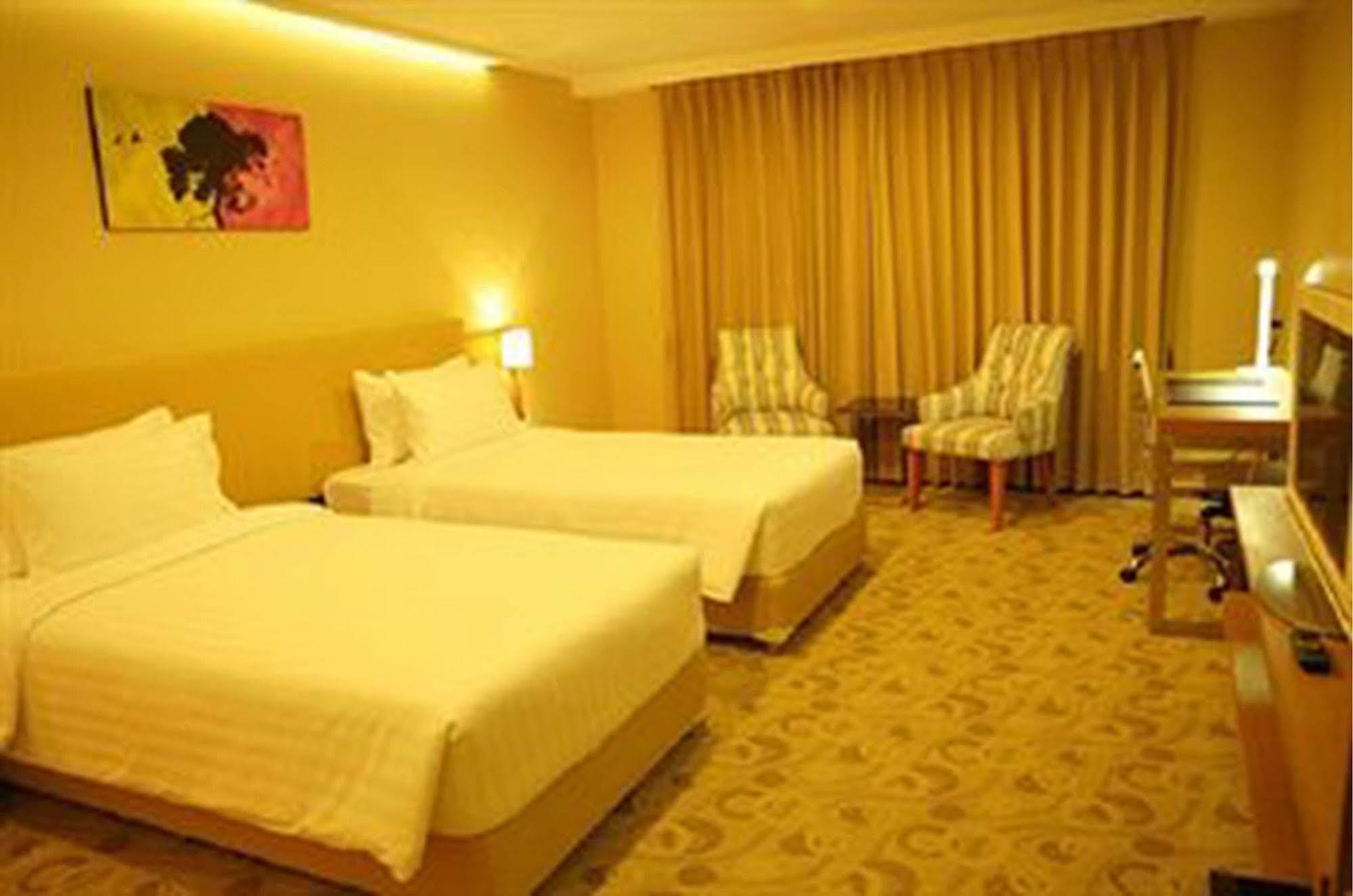 The Moonite Boutique Hotel Bangkok Esterno foto