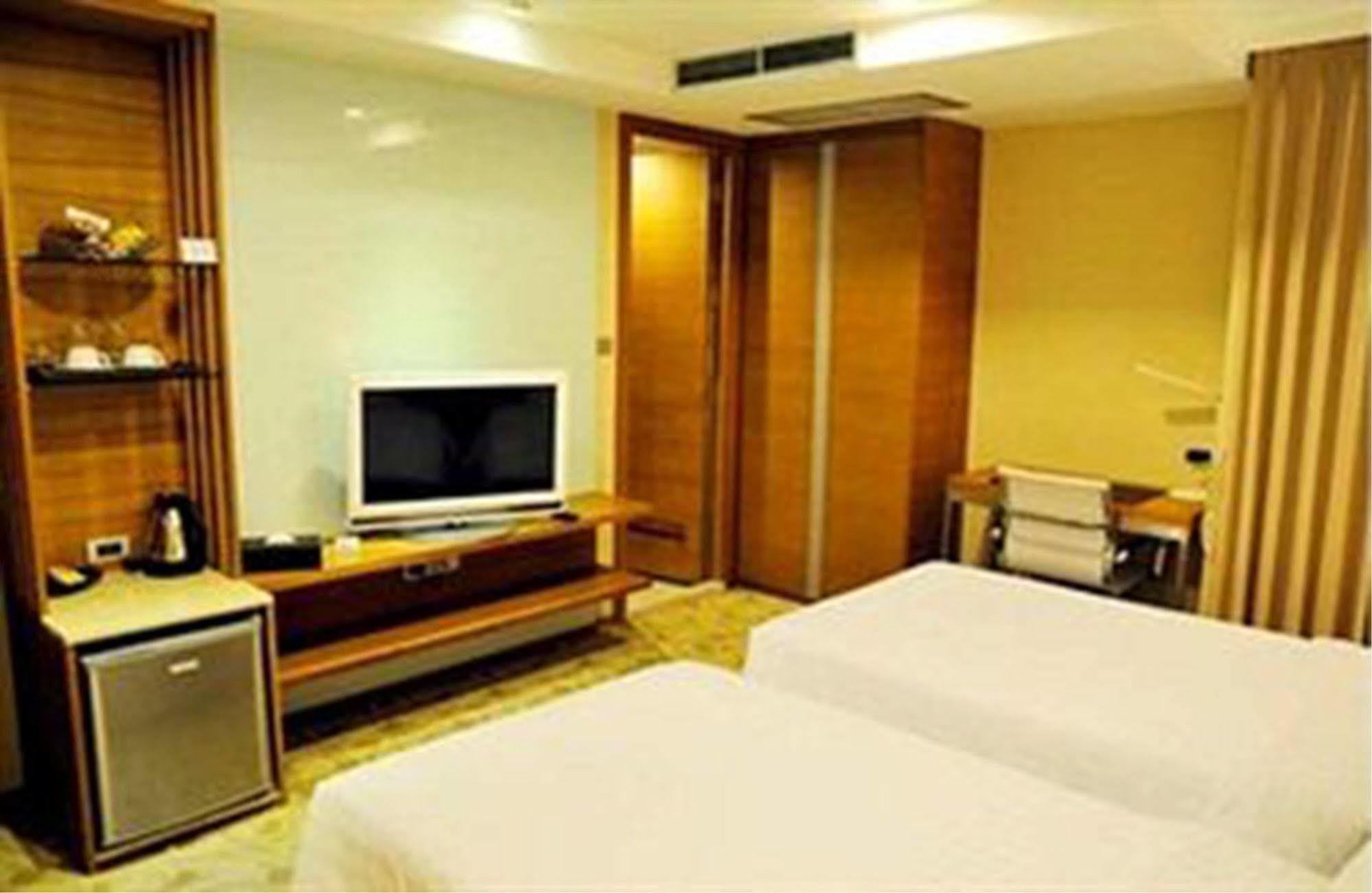 The Moonite Boutique Hotel Bangkok Esterno foto