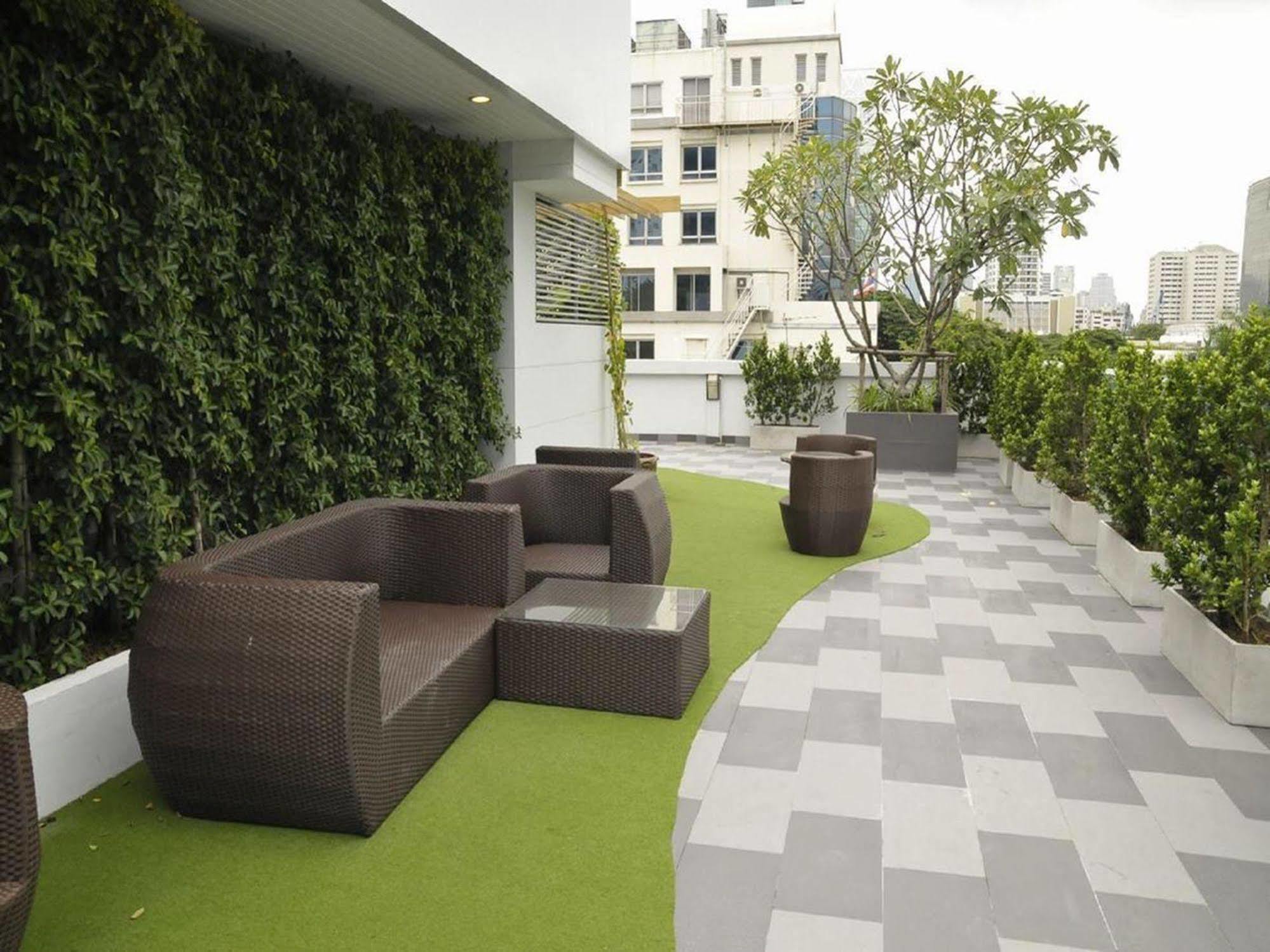 The Moonite Boutique Hotel Bangkok Esterno foto